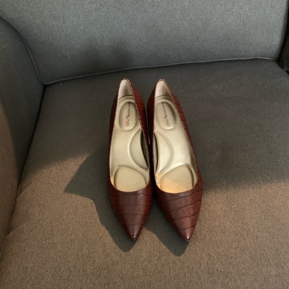 Shoes - Picture 1 of 3